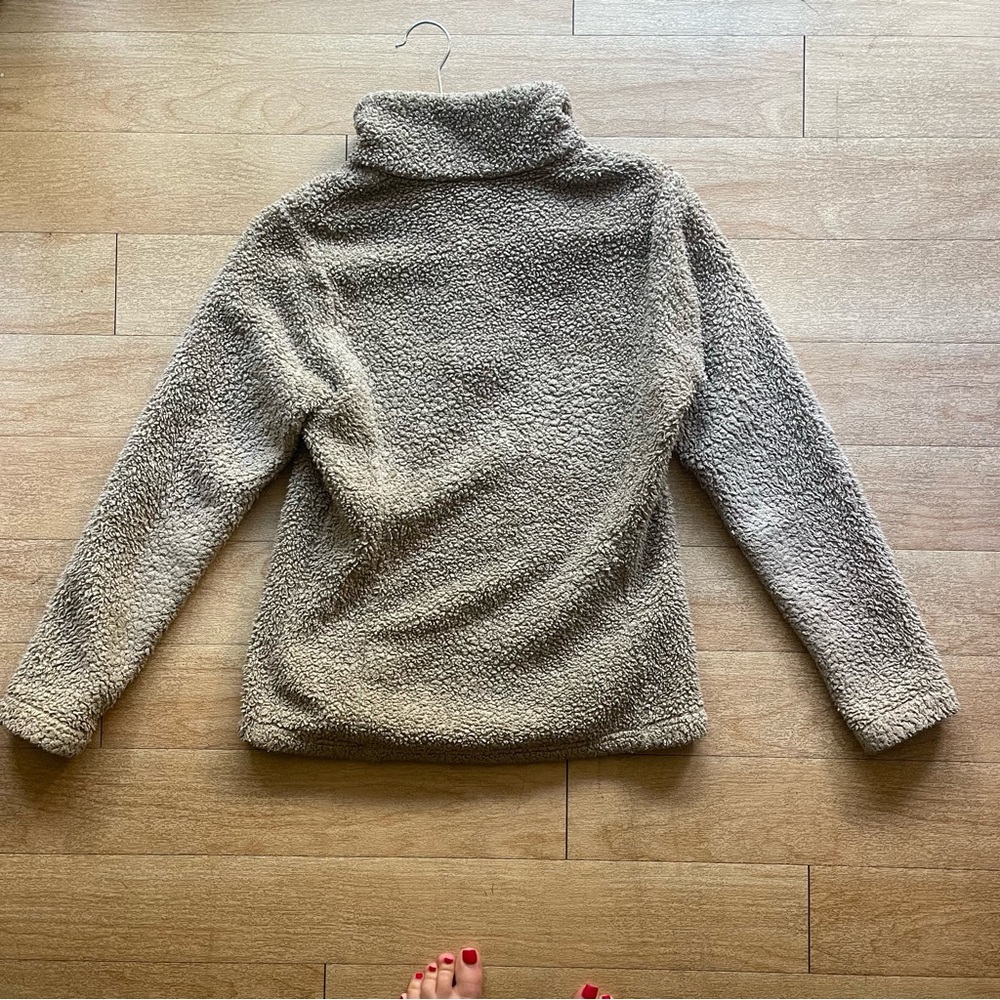Patagonia Women's 1/4 Zip Fleece - Picture 4 of 4